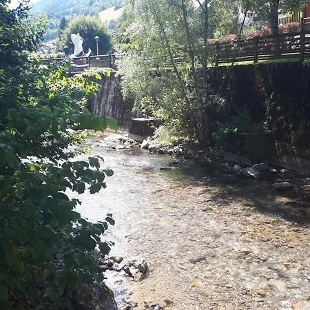 Belle Vue Sur Les Montagnes Le Grand-Bornand